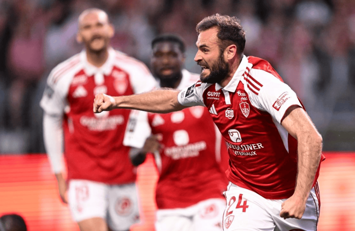 神剧情！从0-3到3-3，惊险补时绝平，法甲第2翻车，落后巴黎3分